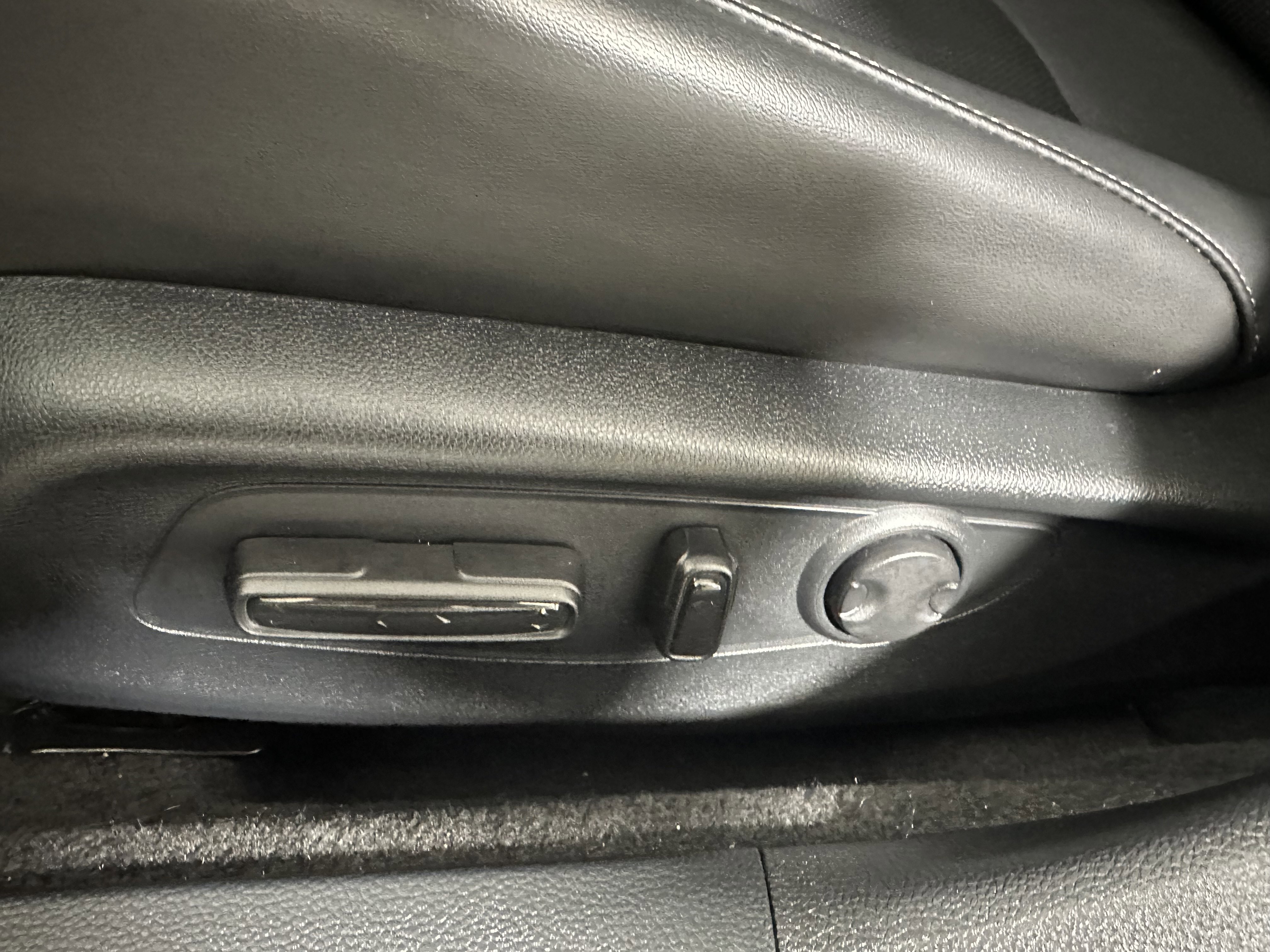 Used 2023 Honda Accord Touring image 9