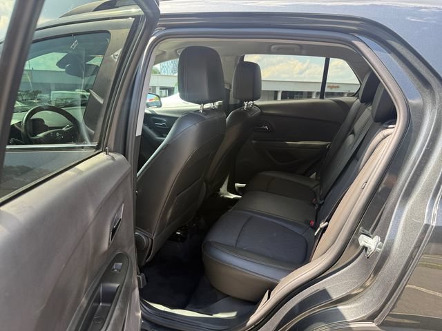 Used 2017 Chevrolet Trax LT w/ LT Convenience Package FWD image 22