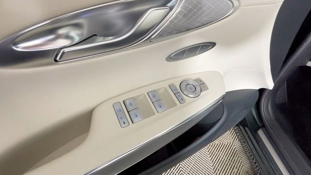 Used 2024 Genesis Electrified GV70 AWD/4WD image 18