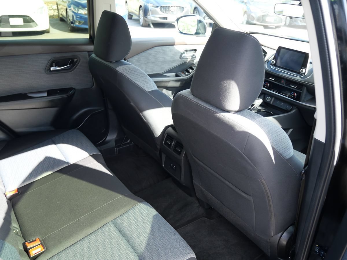 Used 2023 Nissan Rogue SV AWD/4WD image 23