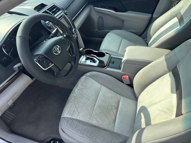 Used 2013 Toyota Camry XLE w/ Leather Pkg FWD image 14
