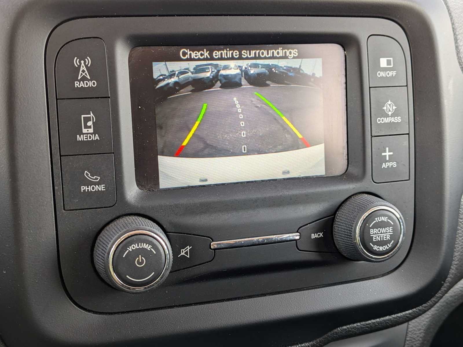 Used 2017 Jeep Renegade Latitude FWD image 27