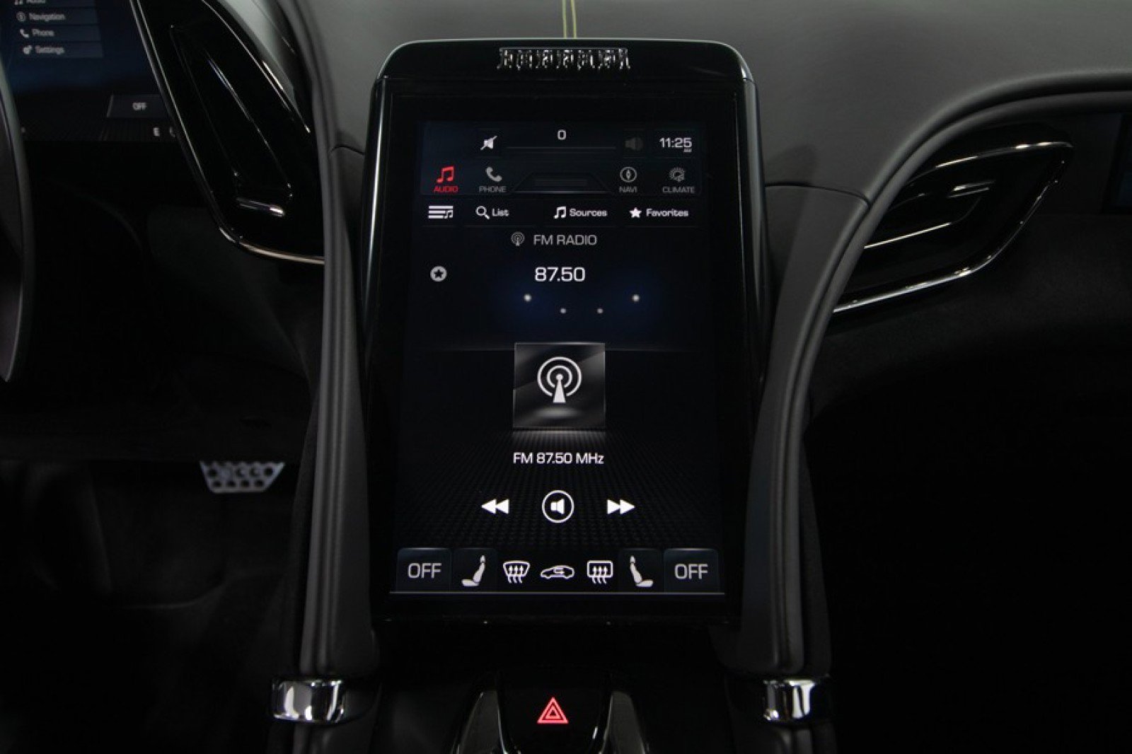 Used 2021 Ferrari Roma RWD image 27