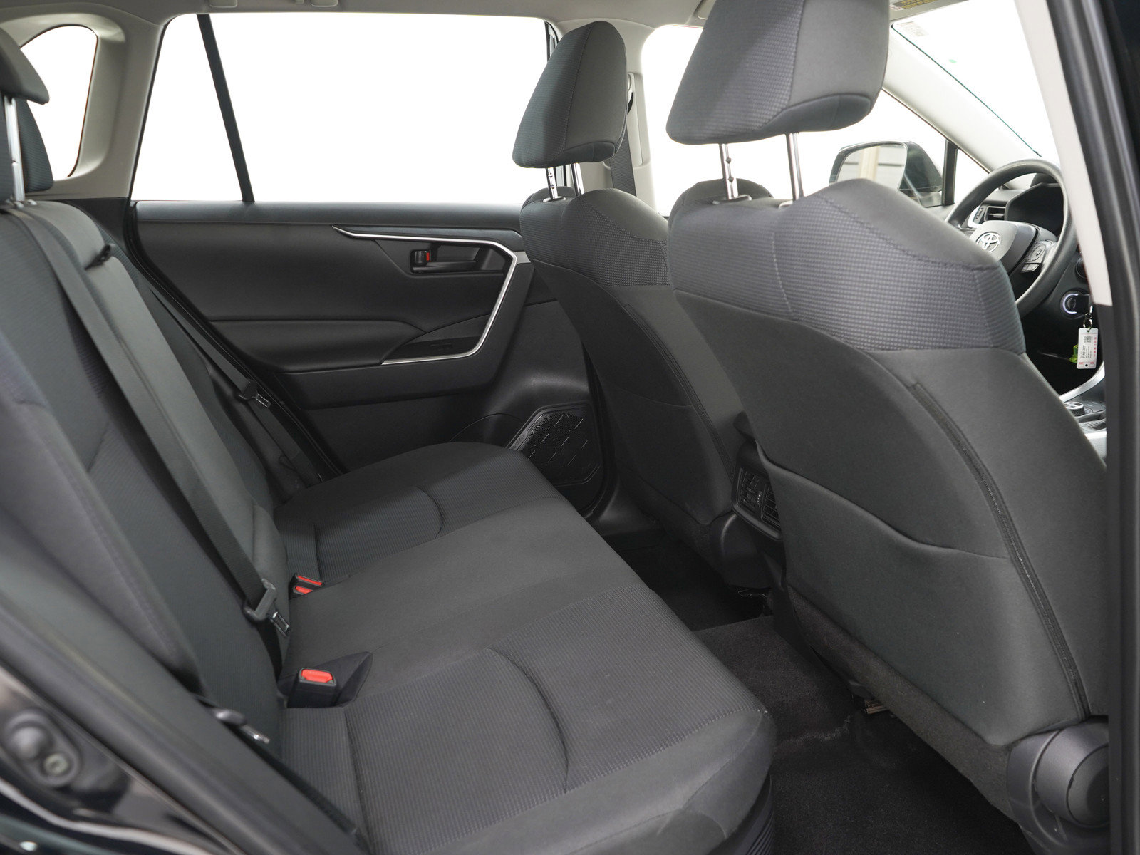 Used 2025 Toyota RAV4 LE AWD/4WD image 13