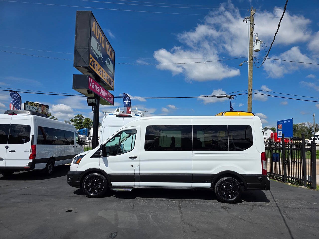 Used 2020 Ford Transit 350 XL RWD image 4