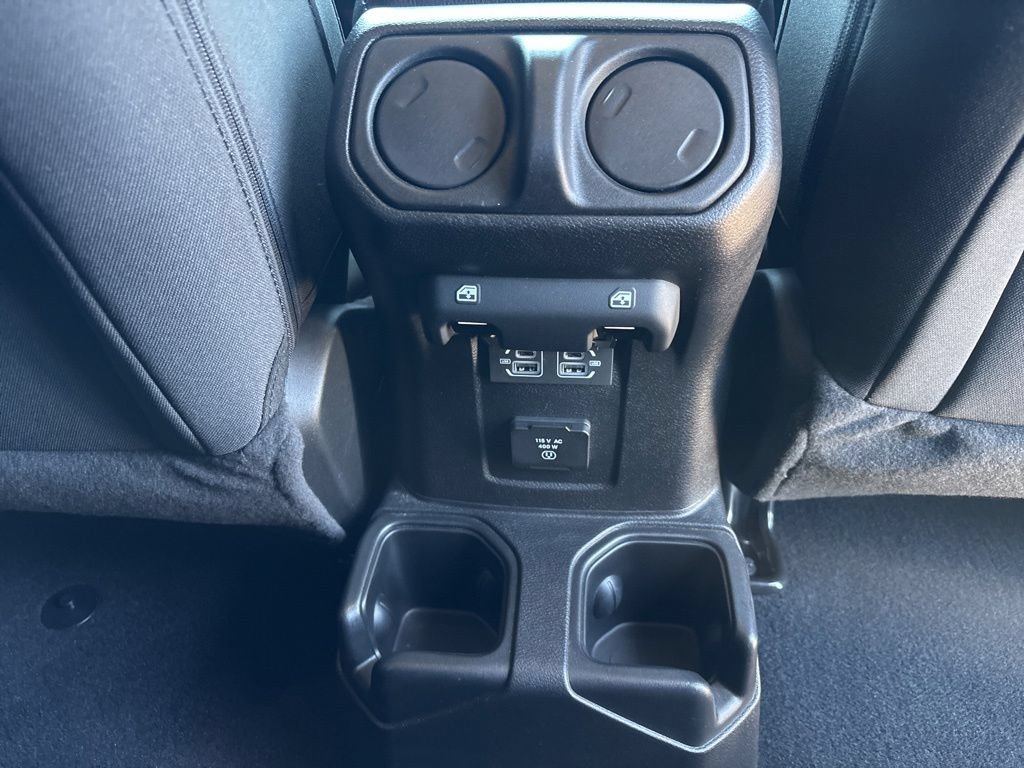 Used 2023 Jeep Gladiator Rubicon w/ LED Lighting Group AWD/4WD image 20