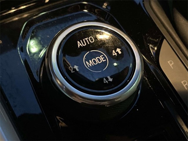 Used 2024 Chevrolet Colorado ZR2 w/ Safety Package image 30