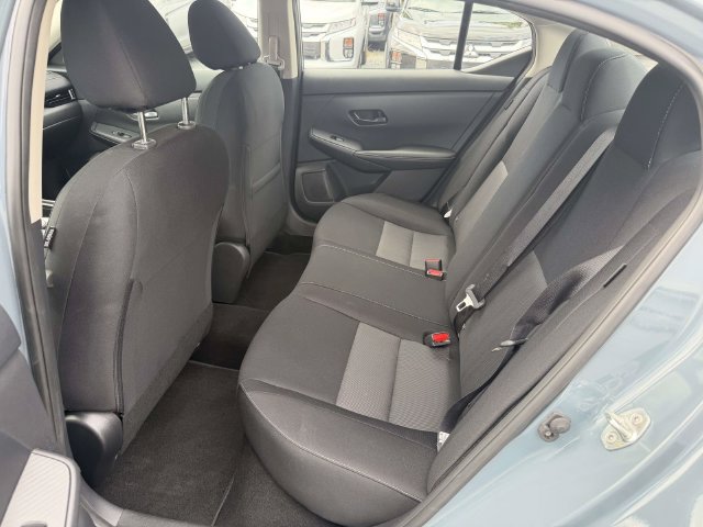 Used 2025 Nissan Sentra SV FWD image 14