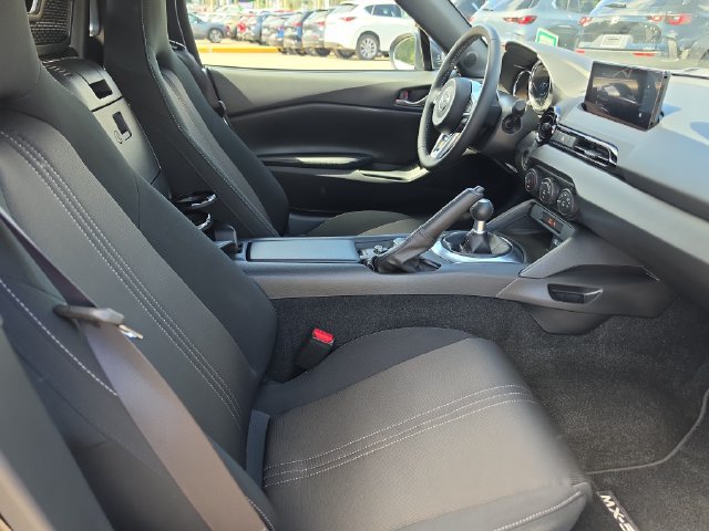 Used 2025 MAZDA MX-5 Miata Sport RWD image 9