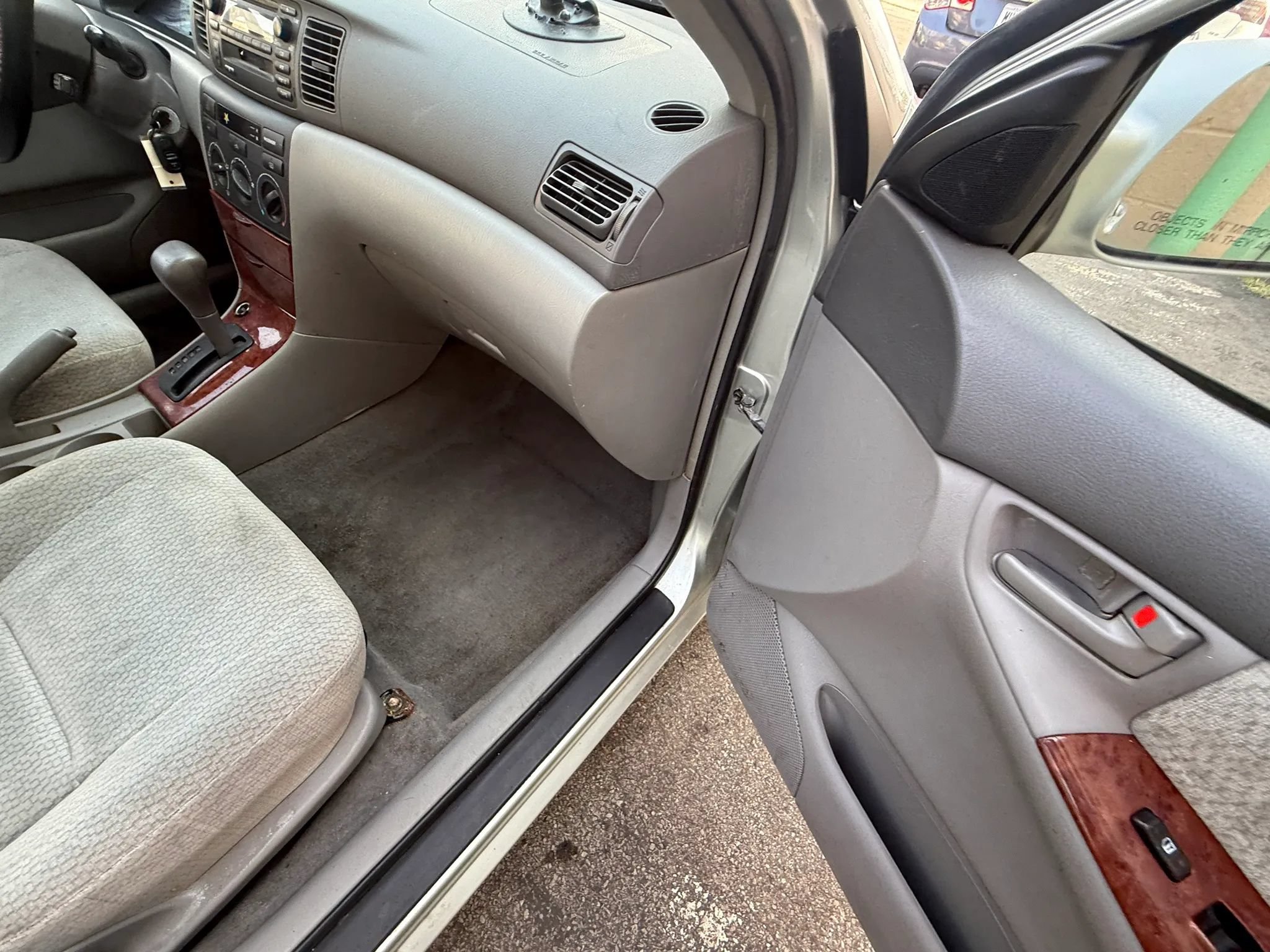Used 2004 Toyota Corolla LE FWD image 17