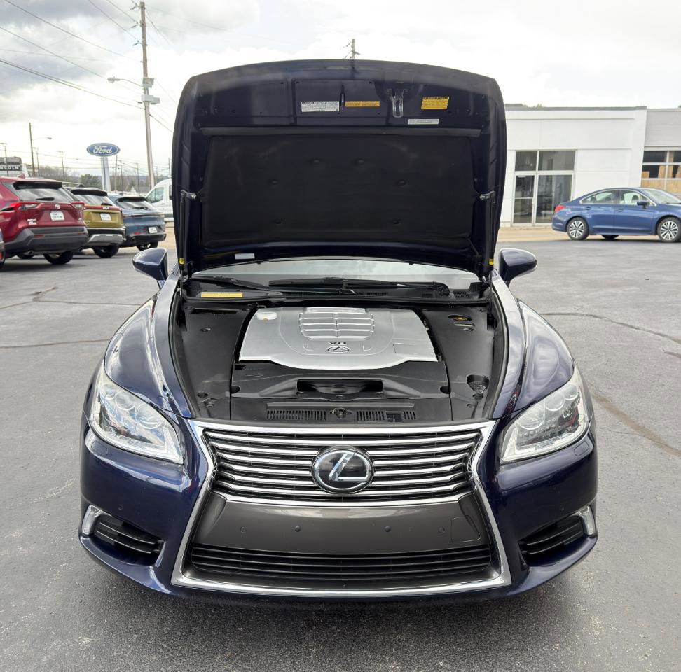 Used 2013 Lexus LS 460 L w/ Ultra Luxury Pkg image 60