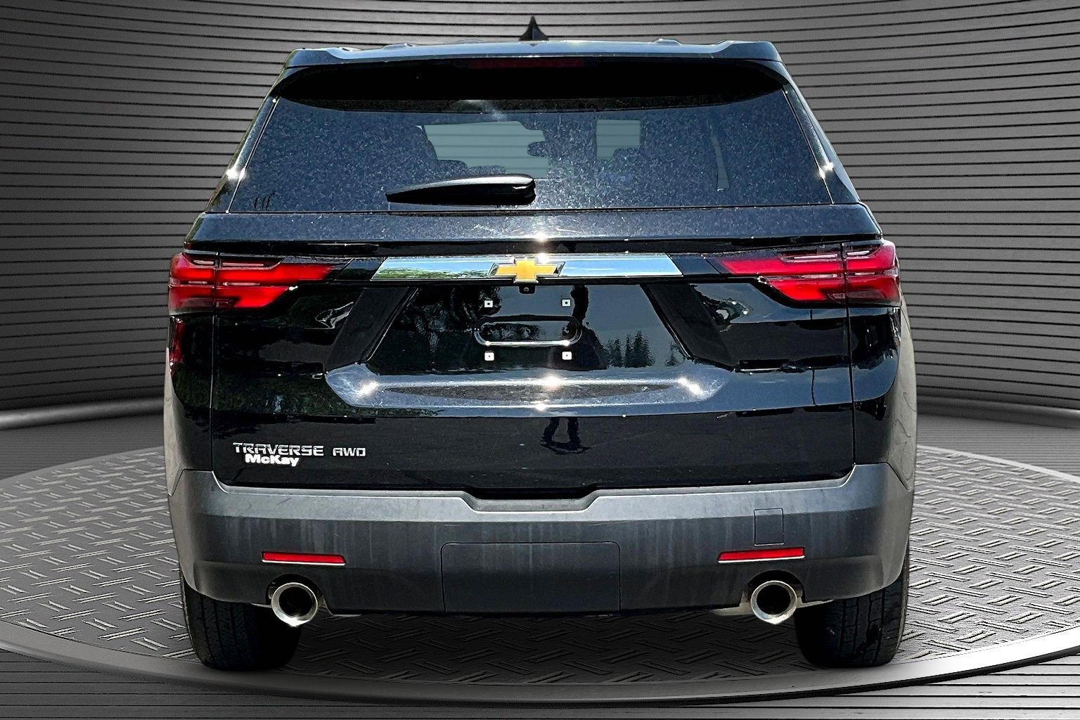 Used 2023 Chevrolet Traverse LS AWD/4WD image 5