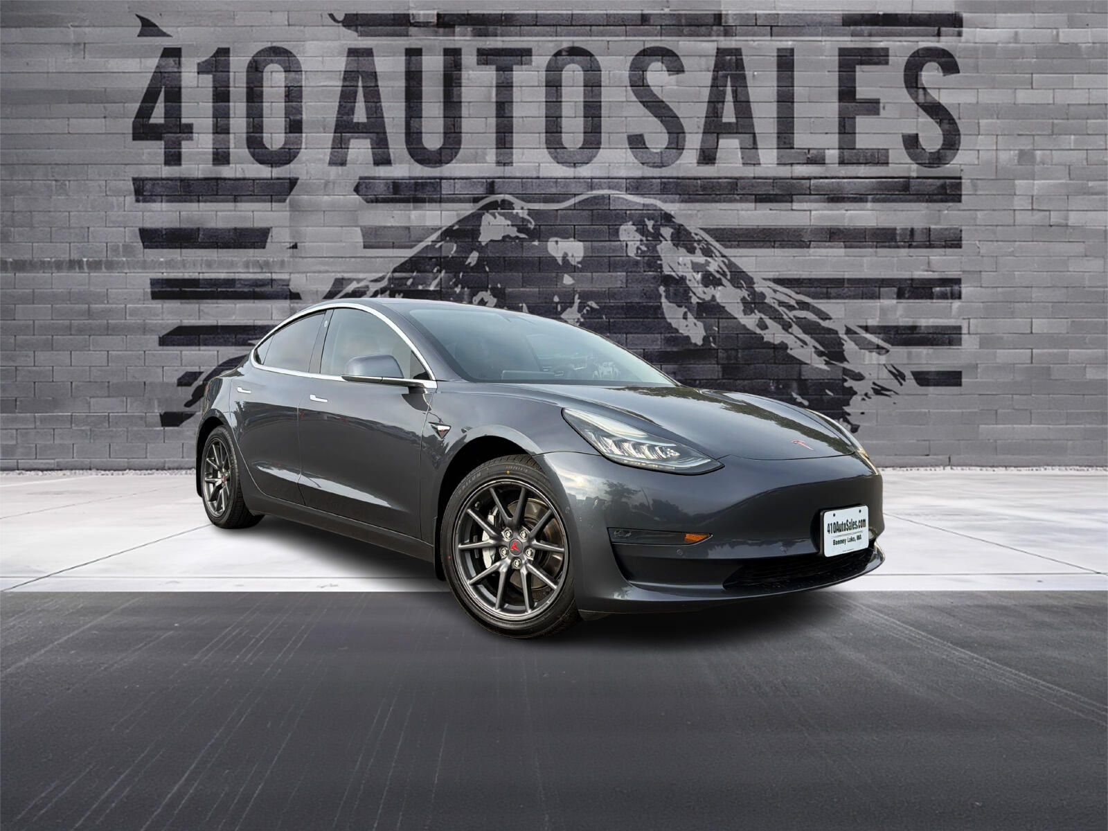 Used 2018 Tesla Model 3 Long Range RWD image 1