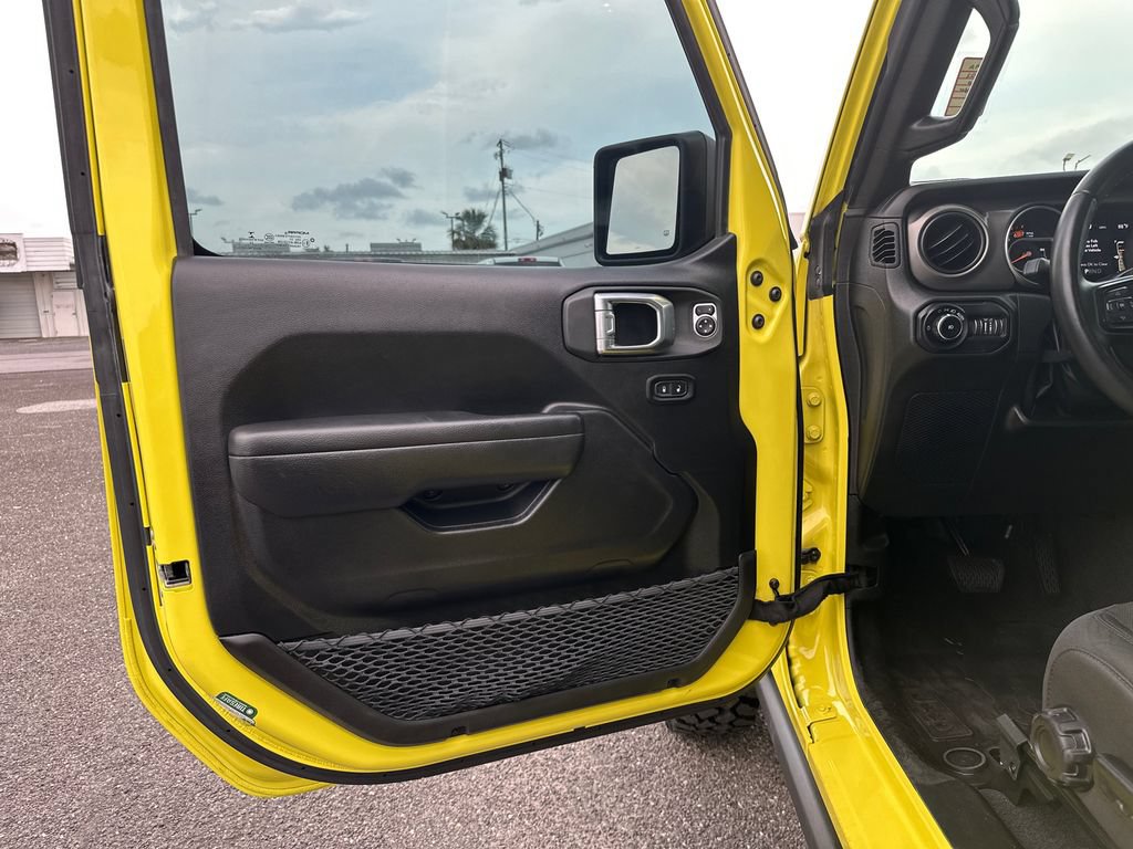 Used 2022 Jeep Wrangler Sport AWD/4WD image 11
