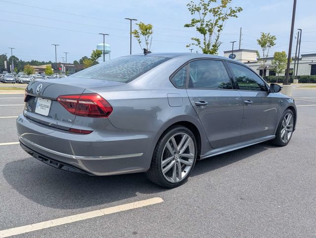 Used 2018 Volkswagen Passat 2.0T R-Line FWD image 4