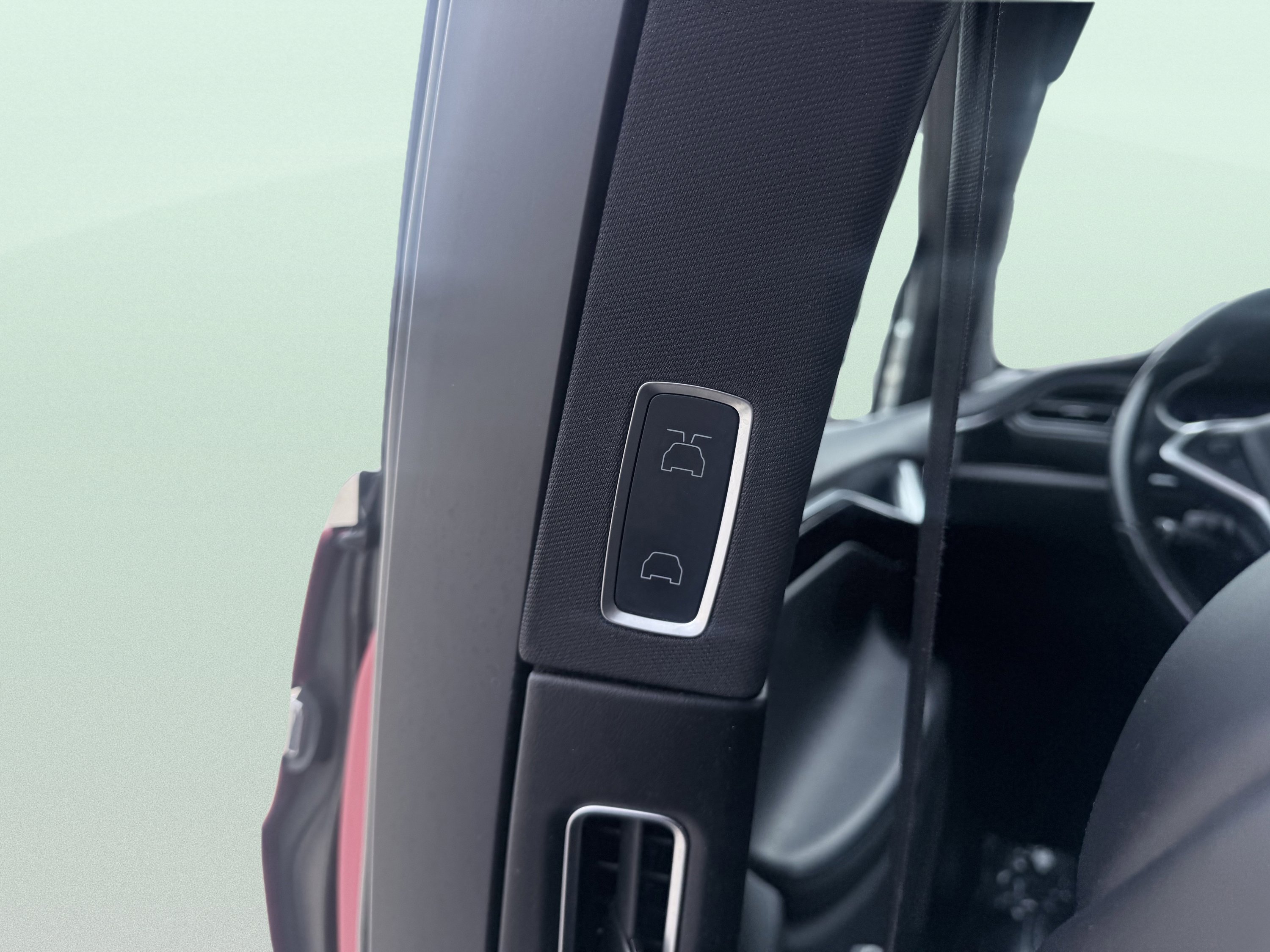 Used 2017 Tesla Model X 75D image 45