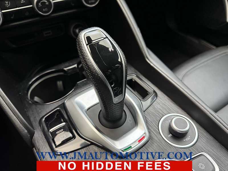 Used 2022 Alfa Romeo Giulia Sprint image 30