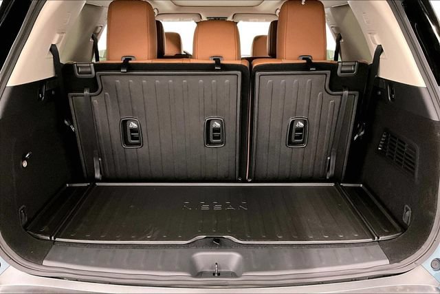 New 2026 Nissan Pathfinder Platinum w/ Cargo Package AWD/4WD image 43