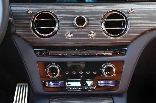 Certified 2024 Rolls-Royce Spectre w/ Leather Finishing Pack AWD/4WD image 19