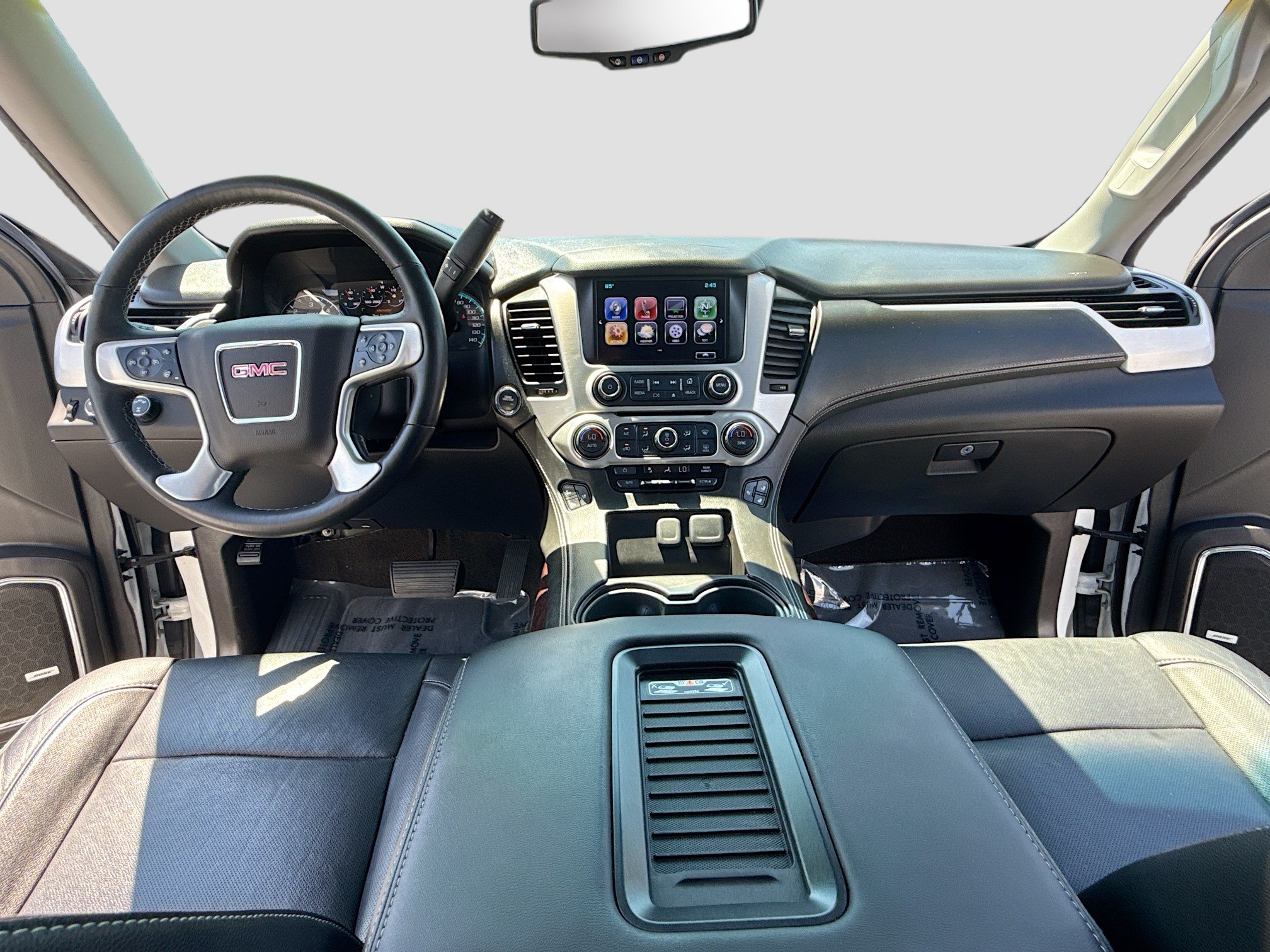 Used 2017 GMC Yukon XL SLT w/ Open Road Package AWD/4WD image 3