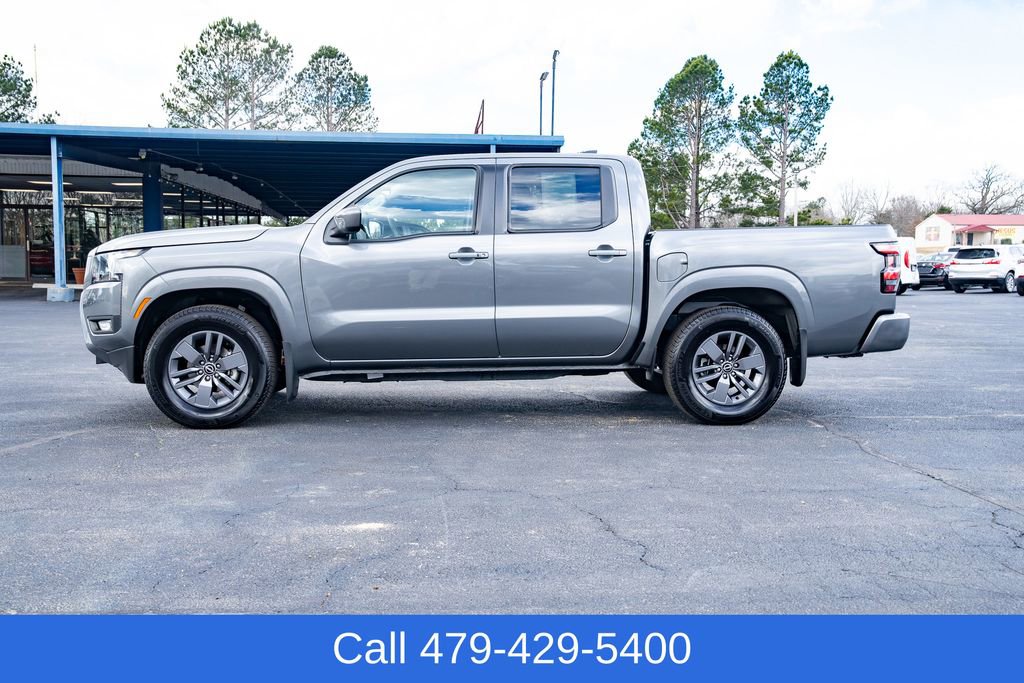 Used 2025 Nissan Frontier SV w/ SV Convenience Package image 2