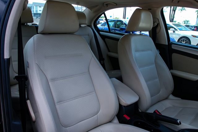 Used 2014 Volkswagen Jetta SE image 29