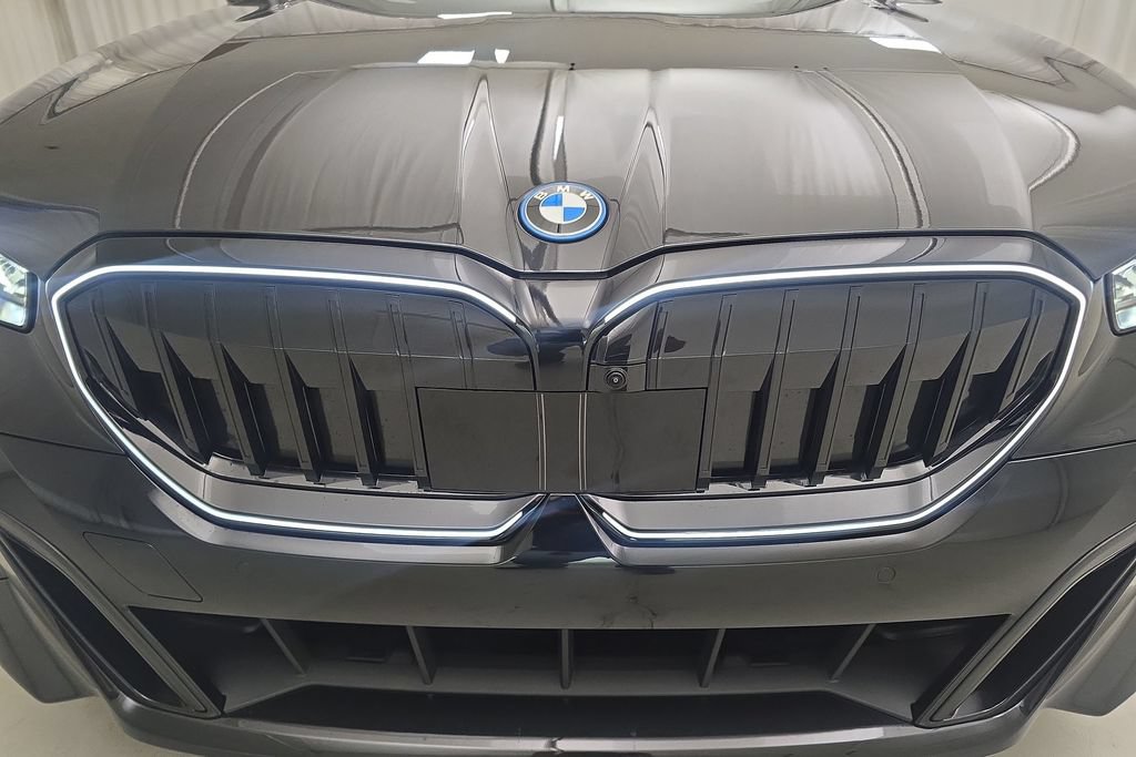 New 2027 BMW 550e xDrive AWD/4WD image 28