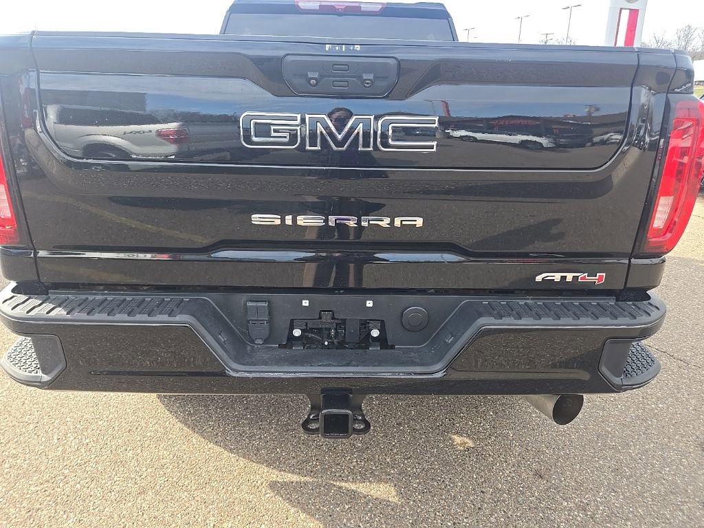 Used 2022 GMC Sierra 2500 AT4 w/ Gooseneck/5TH Wheel Package image 3