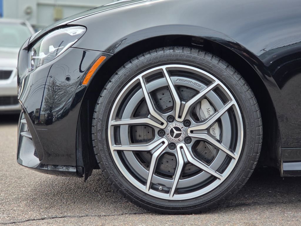 Used 2022 Mercedes-Benz E 450 4MATIC Coupe w/ AMG Line image 11