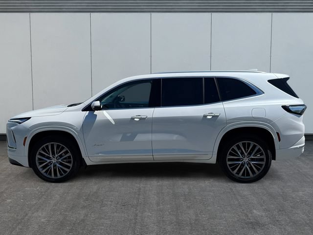 Used 2025 Buick Enclave Avenir AWD/4WD image 2