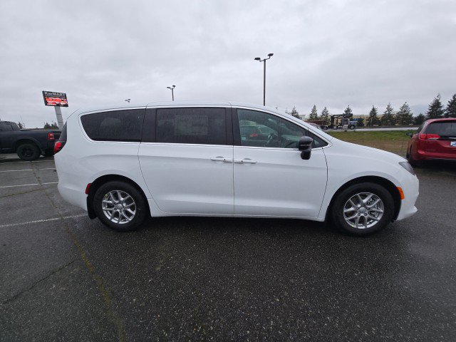 New 2026 Chrysler Voyager LX FWD image 2