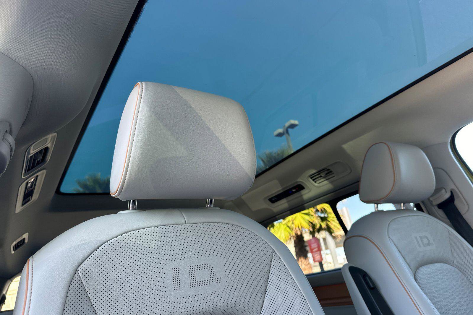 New 2025 Volkswagen ID. Buzz 1st Edition image 17