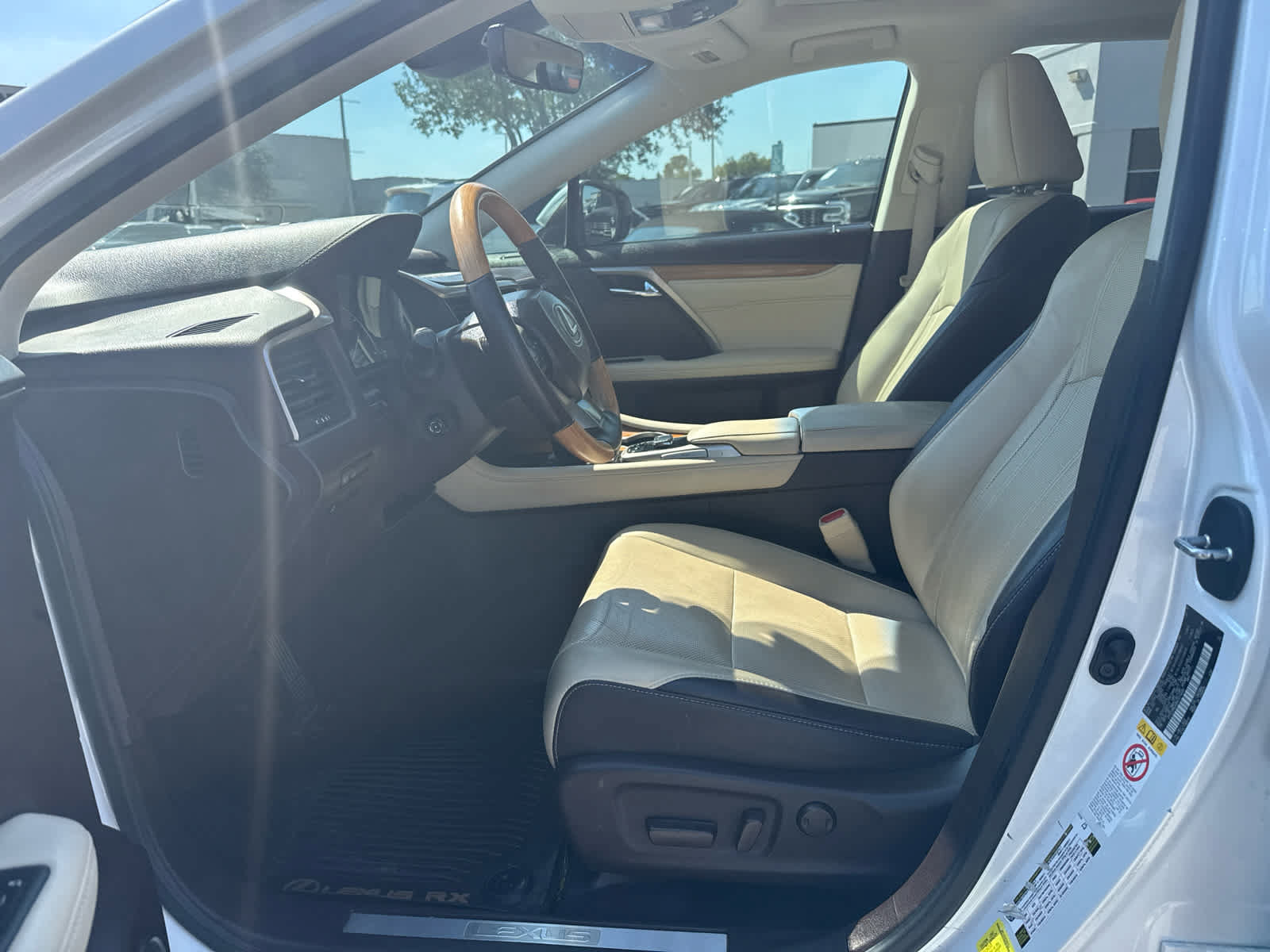 Used 2017 Lexus RX 350 FWD w/ Premium Package image 5
