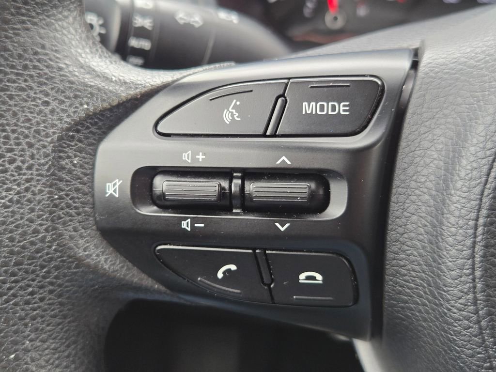 Certified 2021 Kia Rio S FWD image 22