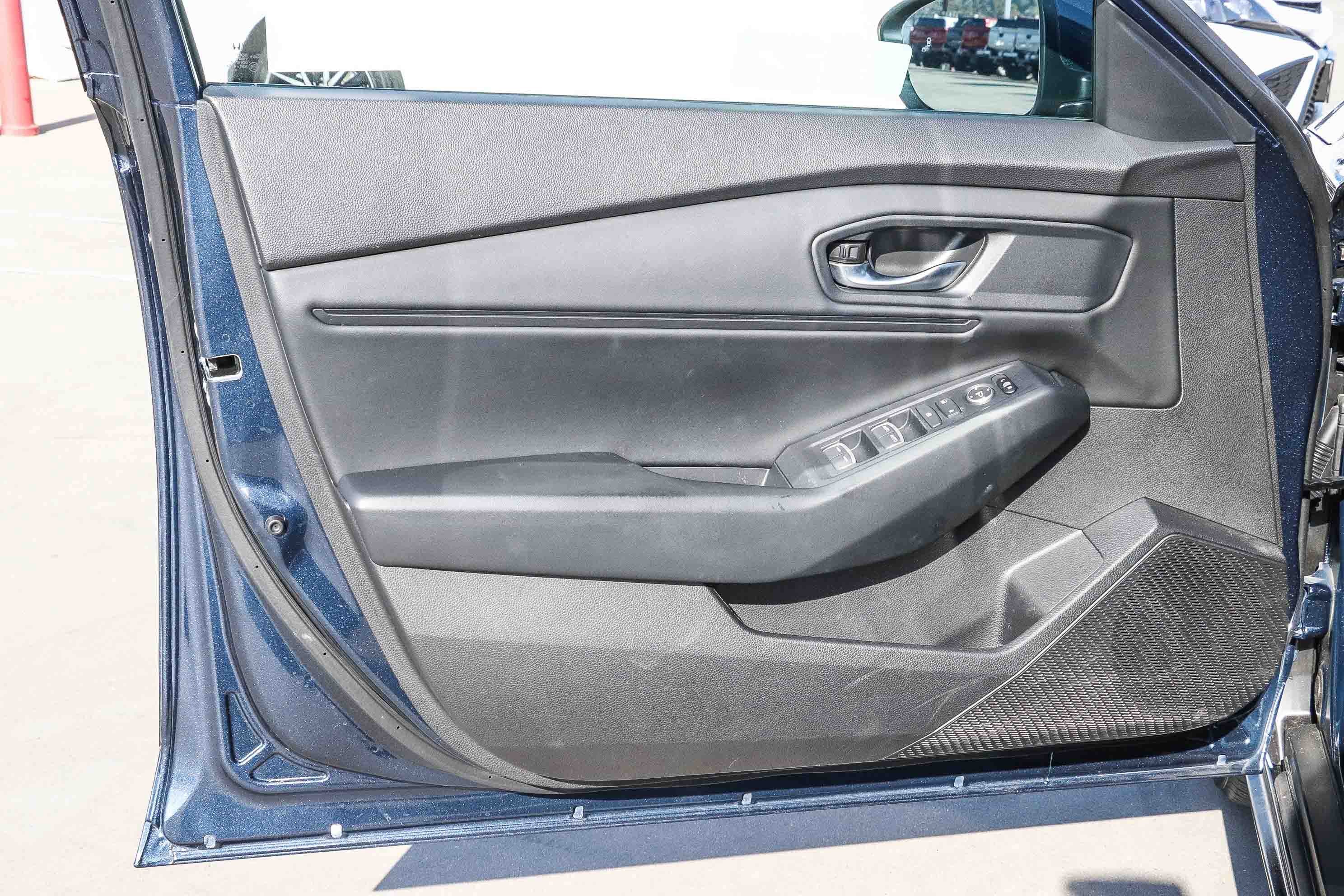 Used 2023 Honda Accord EX image 23