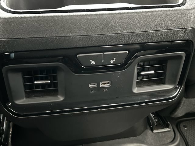 Used 2024 GMC Sierra 2500 AT4 w/ AT4 Preferred Package AWD/4WD image 16