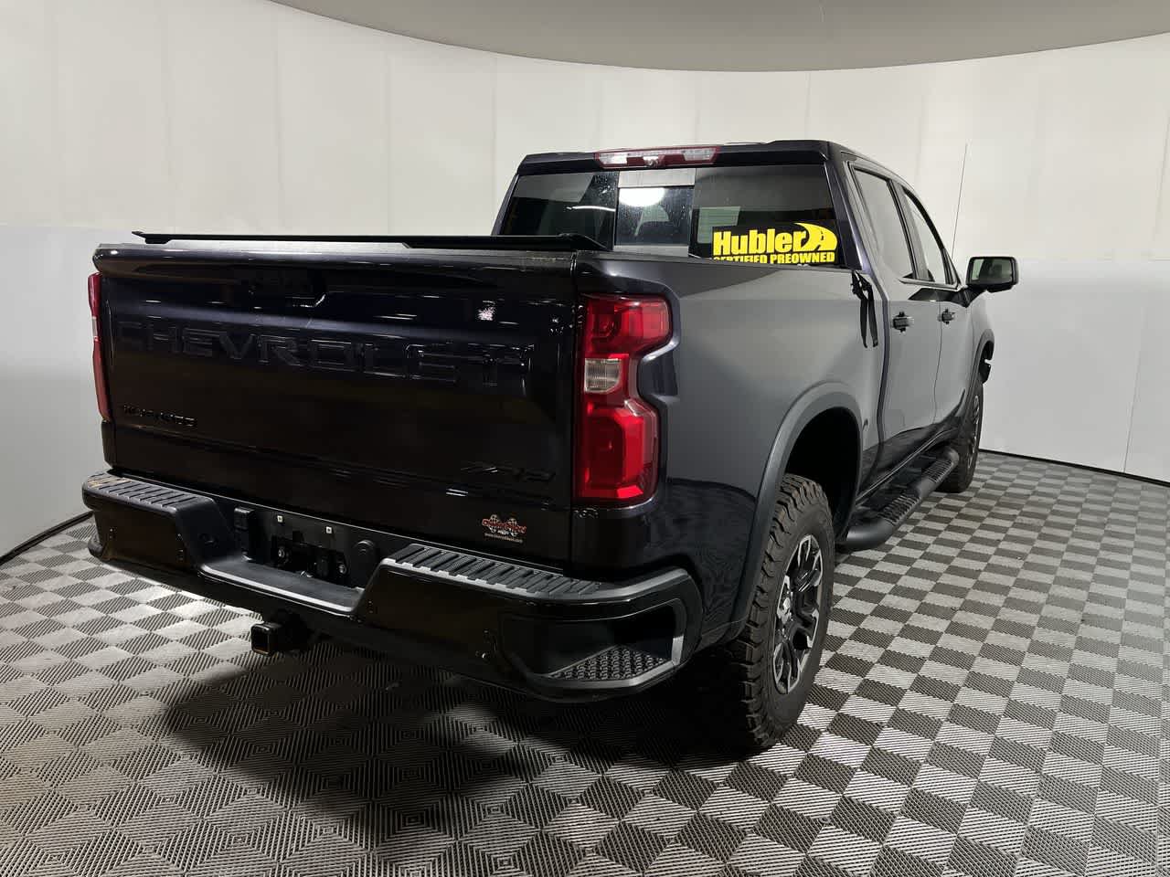 Used 2024 Chevrolet Silverado 1500 ZR2 w/ Technology Package AWD/4WD image 8