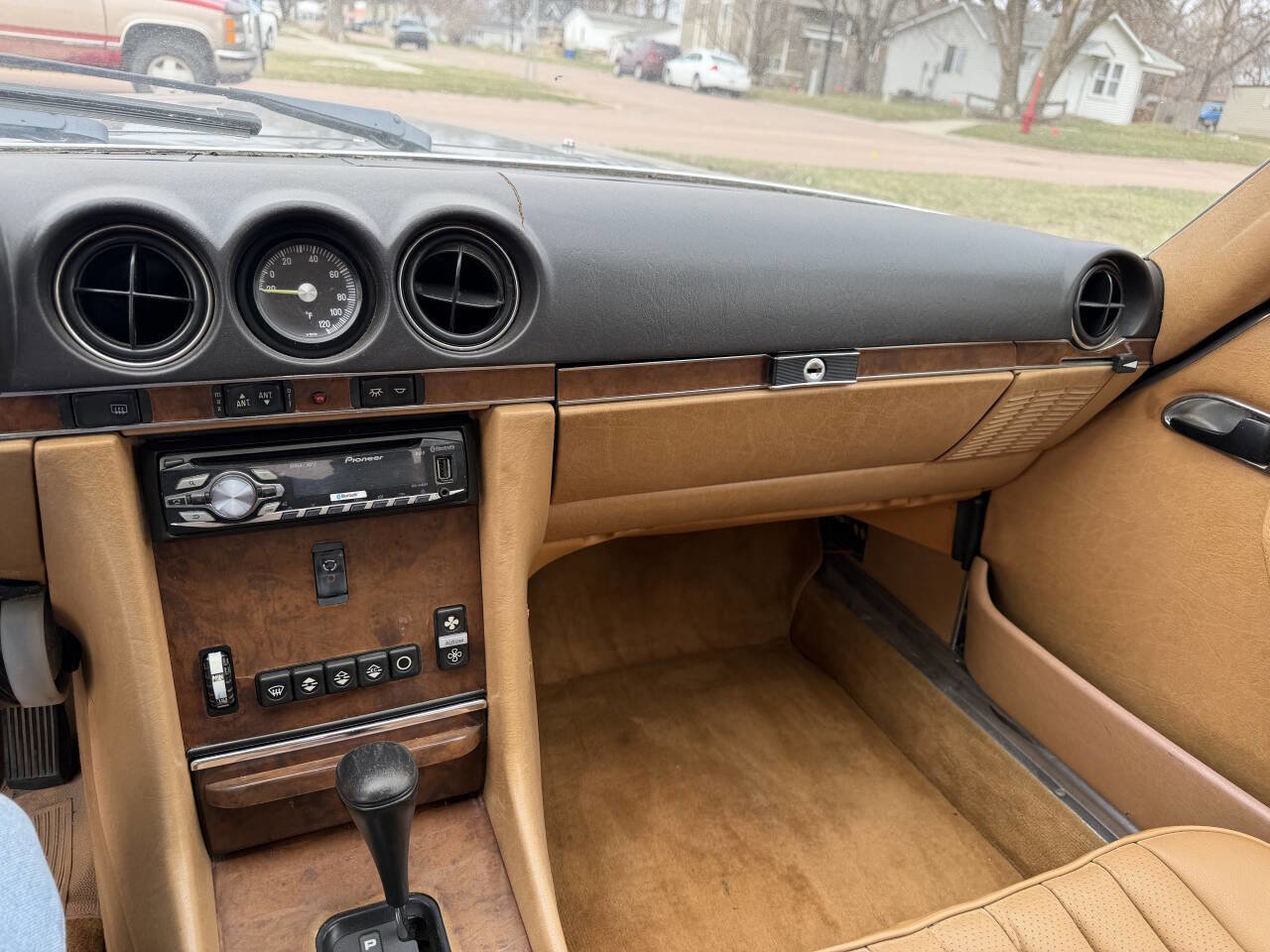Used 1988 Mercedes-Benz 560 SL image 8