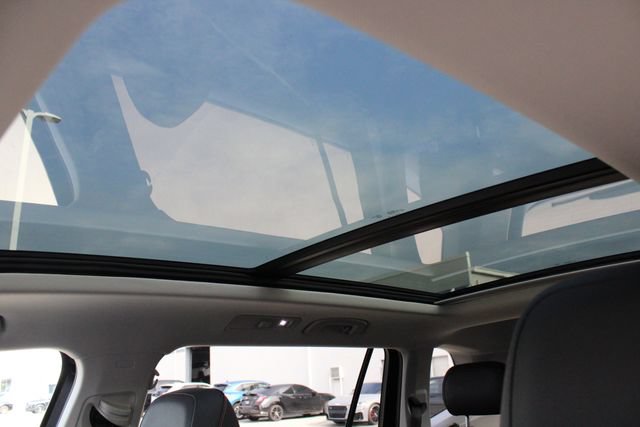 Used 2024 Volkswagen Tiguan Wolfsburg Edition w/ Panoramic Sunroof Package AWD/4WD image 5