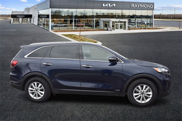 Used 2020 Kia Sorento LX w/ LX I4 Convenience Package image 2