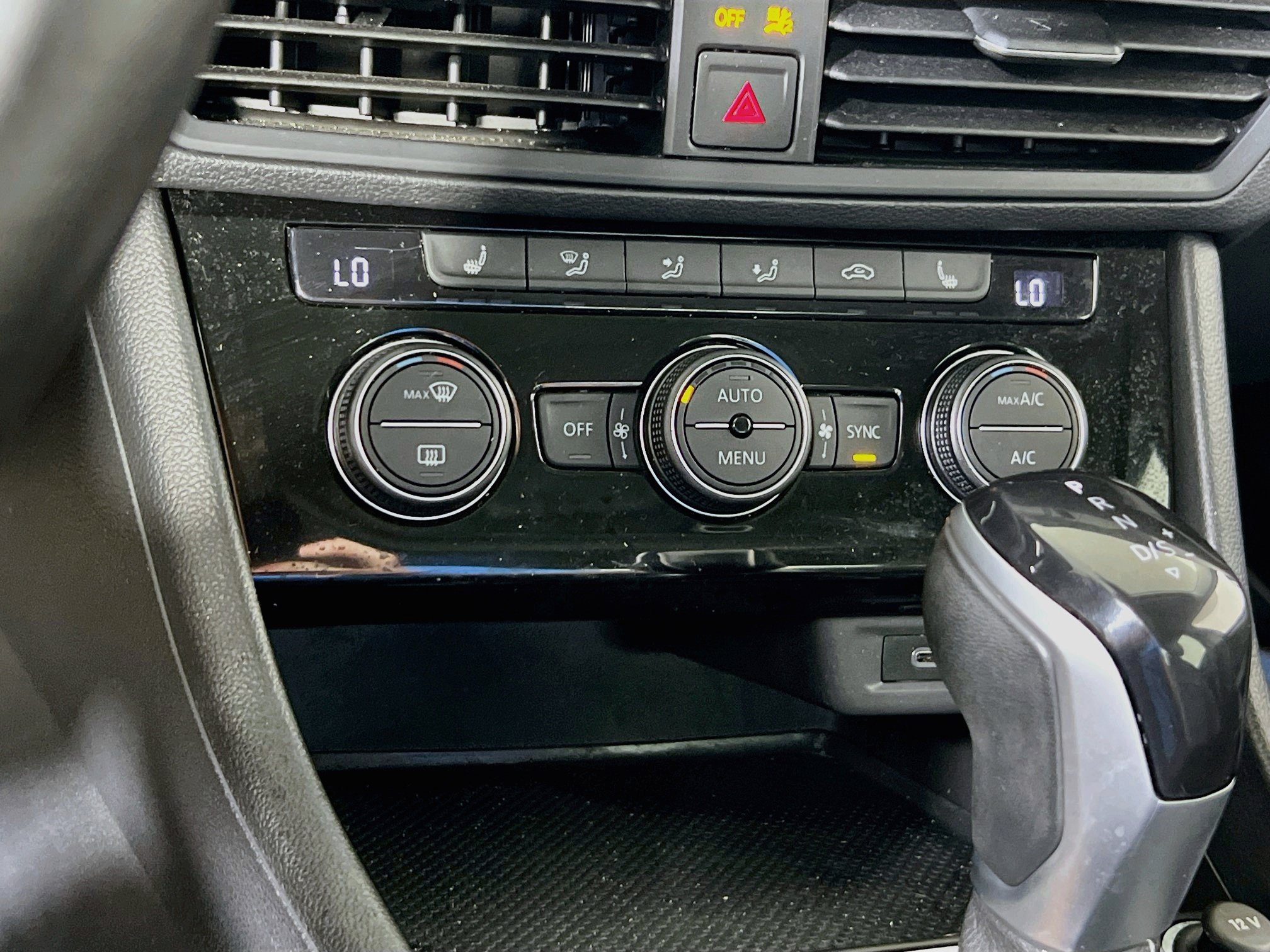 Used 2023 Volkswagen Jetta SE FWD image 15