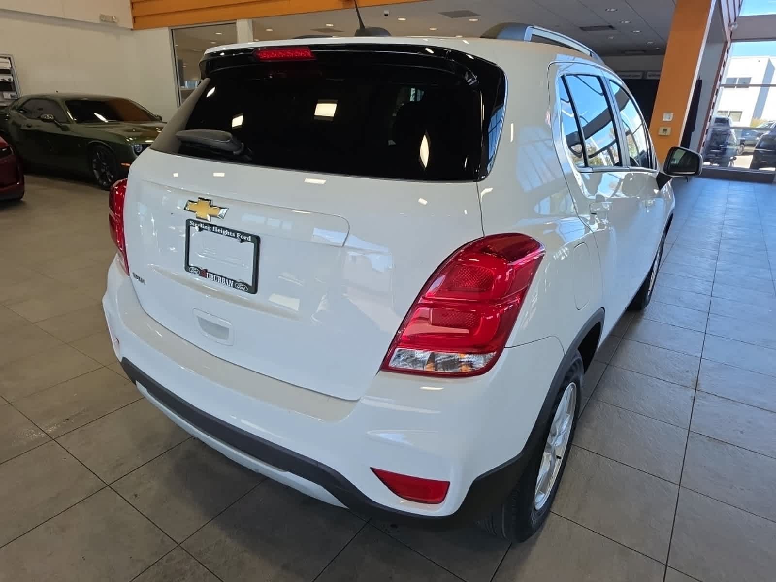 Used 2021 Chevrolet Trax LT FWD image 7