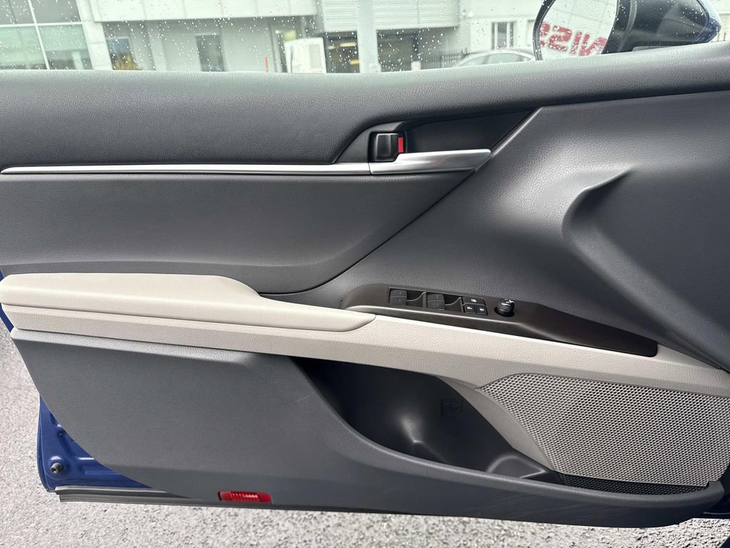 Used 2023 Toyota Camry LE image 22