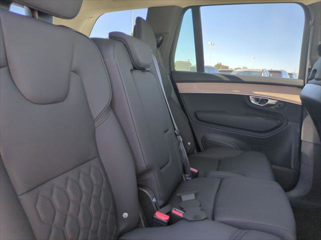 Used 2025 Volvo XC90 B6 Plus w/ Protection Package Premier image 23