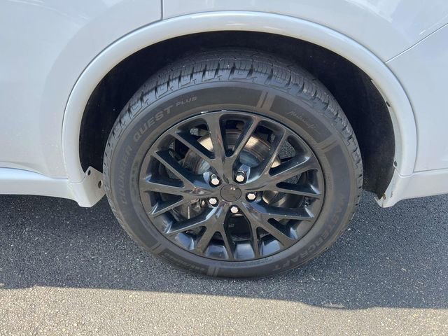 Used 2016 Dodge Durango R/T w/ Technology Group AWD/4WD image 11