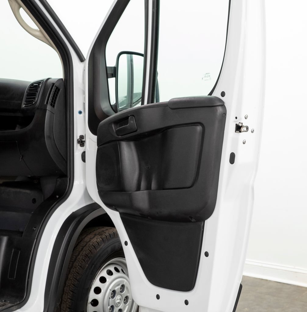 Used 2025 RAM ProMaster 2500 w/ Convenience Group FWD image 15