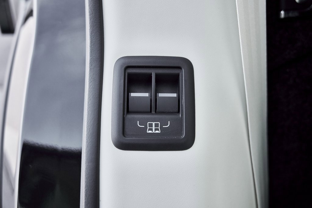 Used 2024 Land Rover Range Rover Long Wheelbase SE image 50