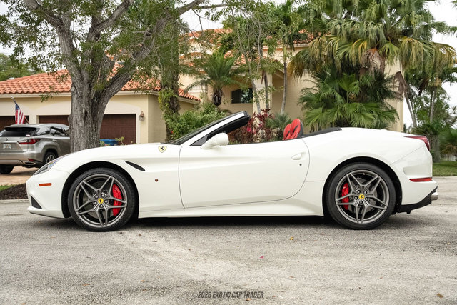 Used 2016 Ferrari California T image 3