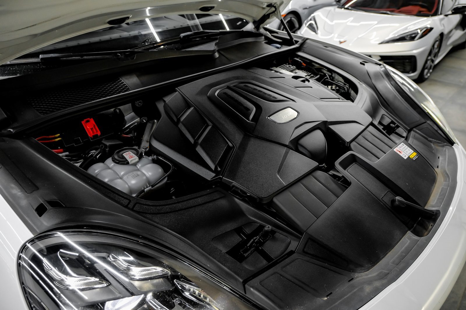 Used 2023 Porsche Cayenne Coupe image 64