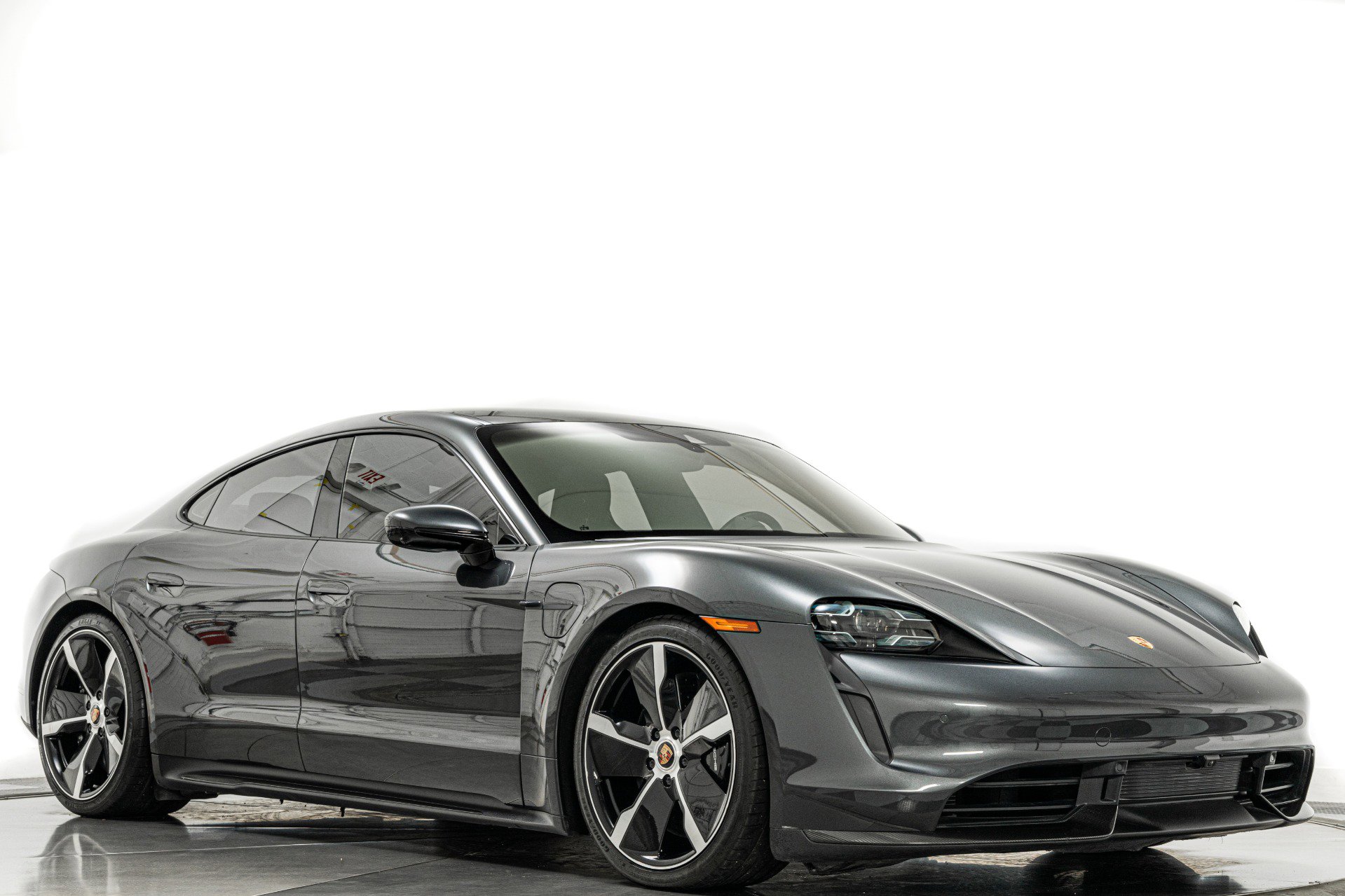 Used 2021 Porsche Taycan Turbo S AWD/4WD image 34